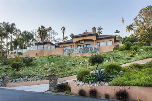 Vista California Custom Home by San Diego Architect RJ Belanger